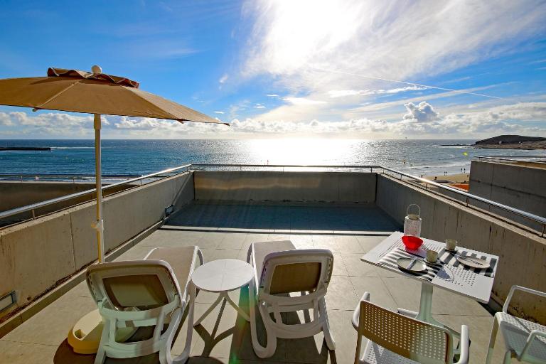 LOS BALOS 30 by RENTMEDANO top level, spectacular ocean views, parking, wifi - Bed and Breakfast El Médano