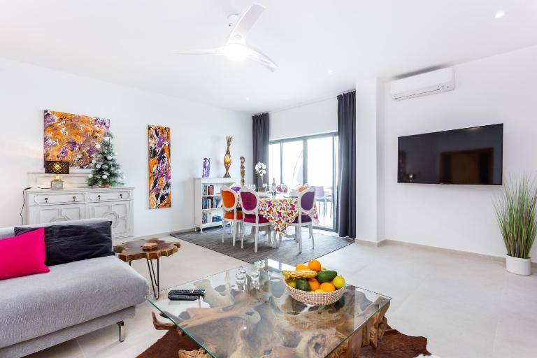 Art-inspired modern apartment - Ferienwohnung Lagos