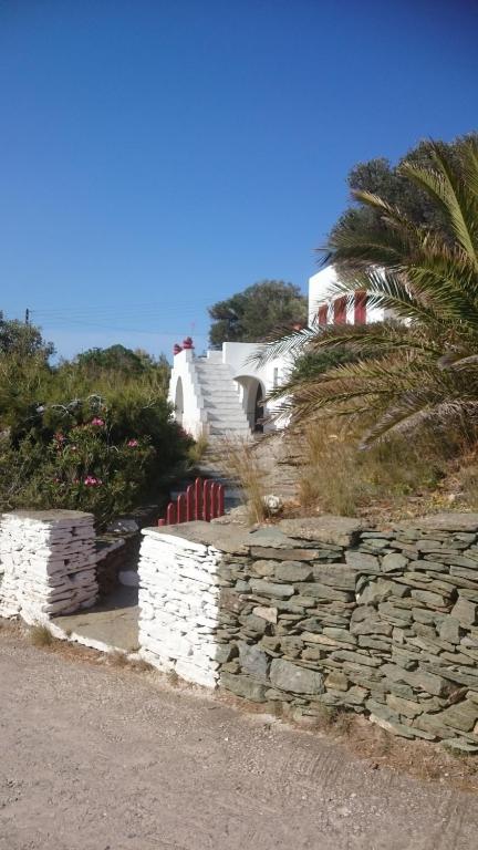 Stunning House - Sleeps 11 Terrace & Sea View - B&B Chrisopigi