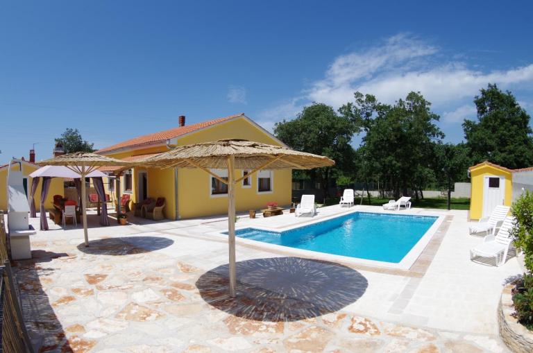House Oliva, Sveti Kirin - B&B Svetvinčenat