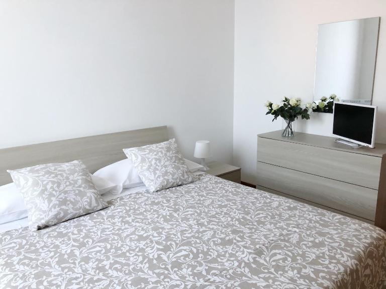 ROSE E TULIPANI 2 - VICINO OSPEDALE NEGRAR - Ferienwohnung Negrar