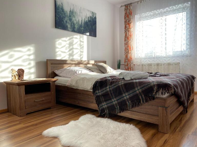 Pokoje Gościnne Pod Jaworem - obok pięknego szlaku wzdłuż rzeki Białka, 1km do stoków Kotelnica - Bed and Breakfast Białka Tatrzańska