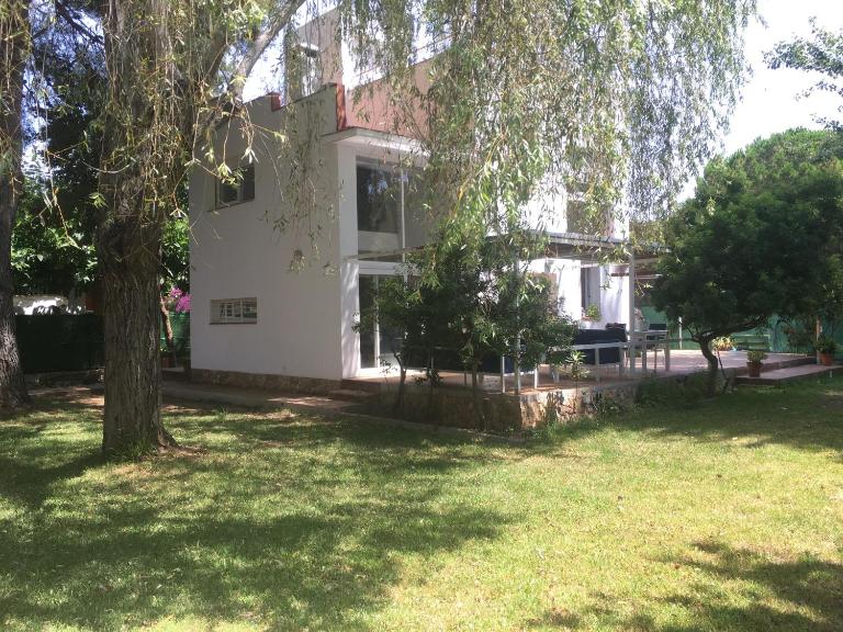 Casa con gran jardín cerca de la playa - BAIX - Chambres d'hôtes Tarragone