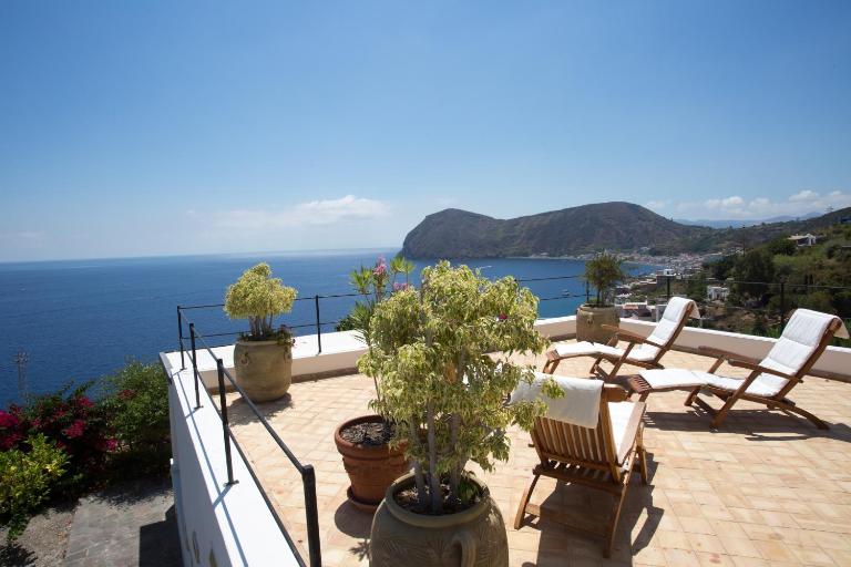 Charming House in Lipari with Sea View - Ferienwohnung Lipari