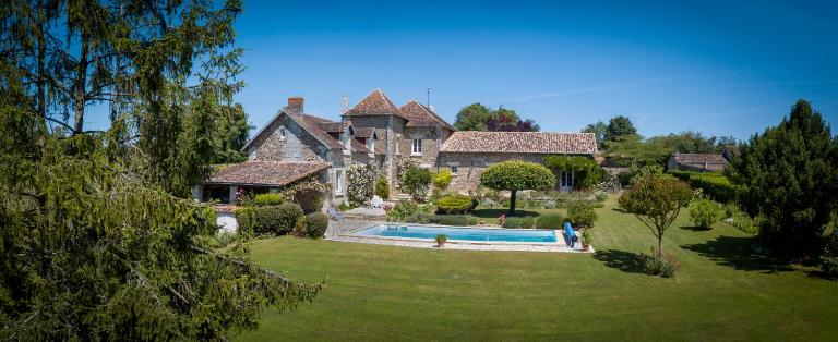 Chambres d'Hôtes La Pocterie - B&B Vouneuil-sur-Vienne