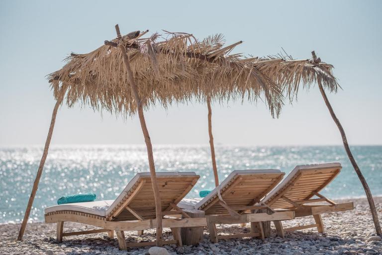 Althea Beachside Apartments - Chambres d'hôtes Potokáki