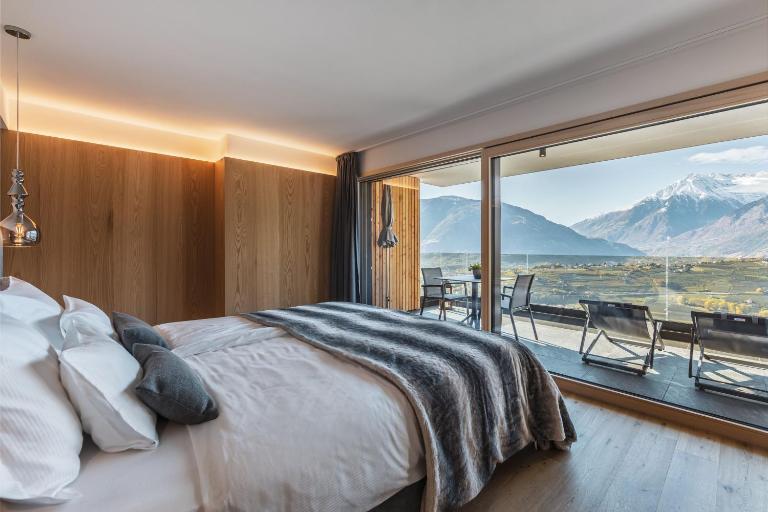 Dornsberg Panoramic Apartments - Bed and Breakfast Schenna