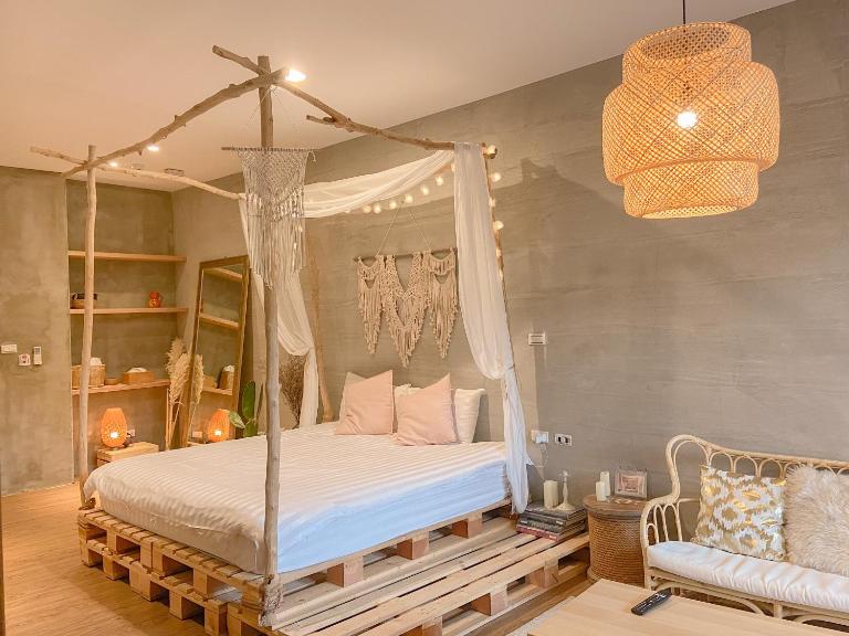 愛黏在一起設計師民宿 Lovers BNB - Bed and Breakfast Yuchi