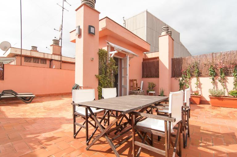 Private terrace at Sagrada Familia - Ferienwohnung Barcelona