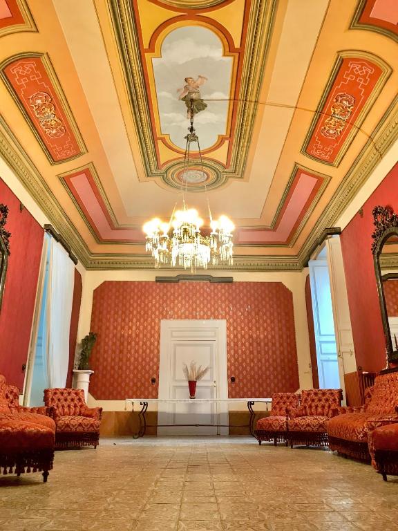 Palazzo Introna - B&B Mola di Bari