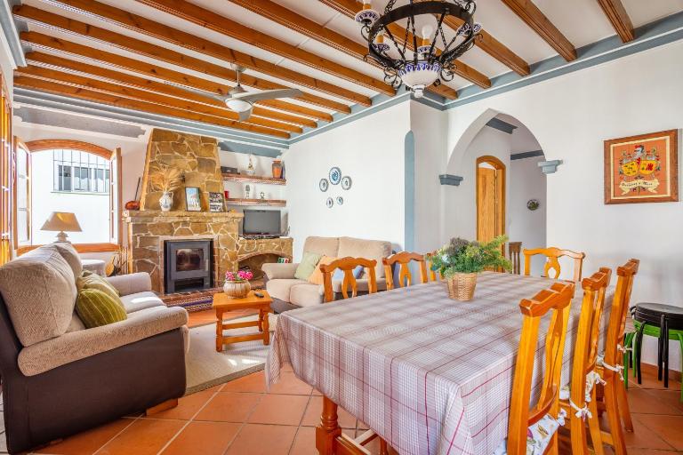 Comfortable house in Ardales with fireplace - B&B Ardales