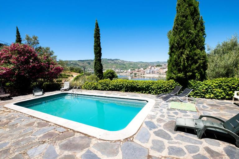 Charming Villa with Private Pool in Lamego - Chambres d'hôtes Lamego