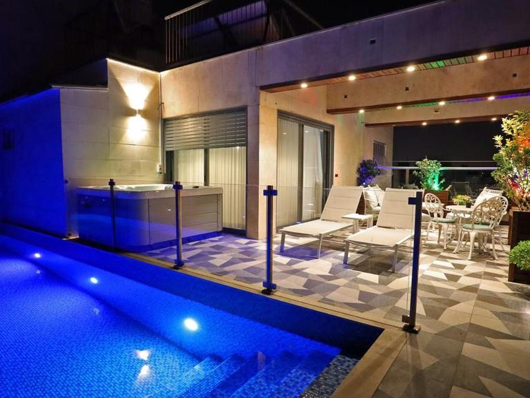 Luxury Rooftop Apartment in Netanya - Ferienwohnung Netanja