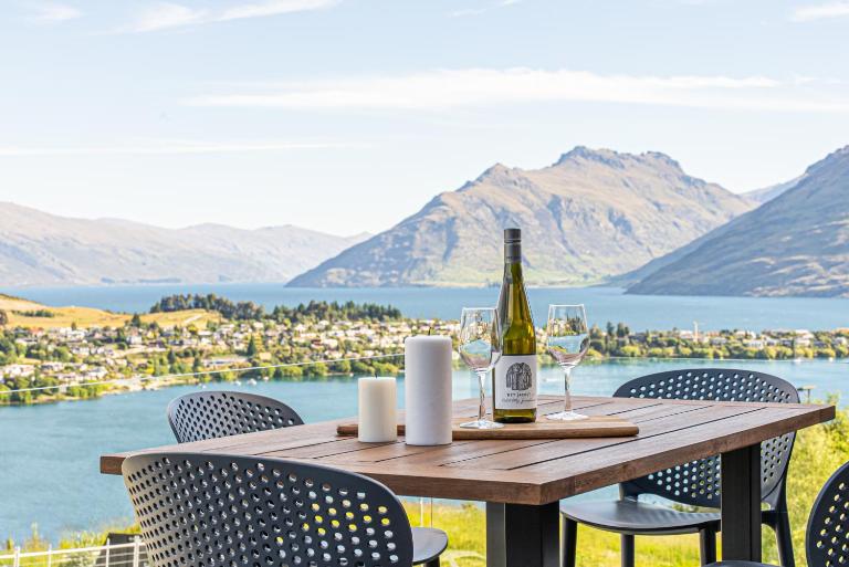 Queenstown Lake and Mountain View Retreat Free Wifi Free Street Parking - Ferienwohnung Queenstown