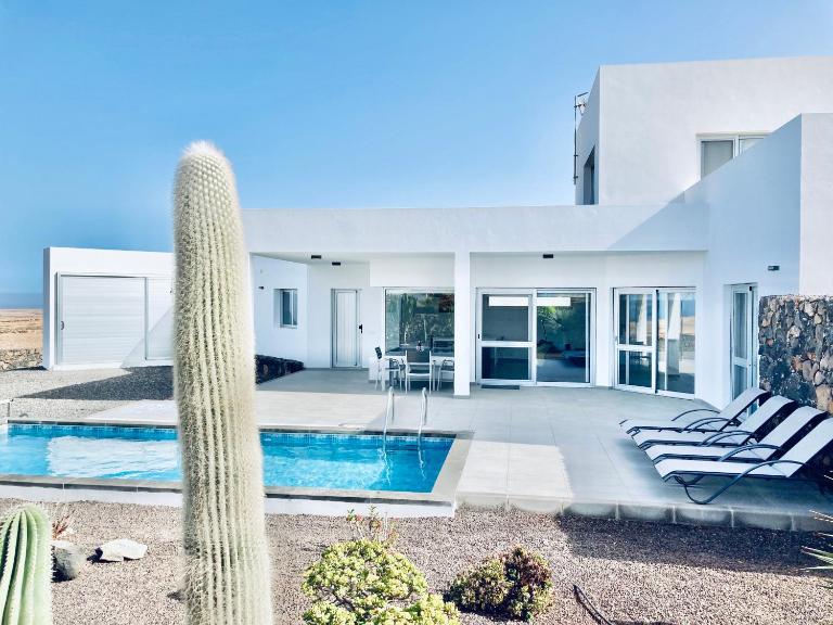 Casa Achaman - Contemporary style villa with outstanding views - B&B Tindaya