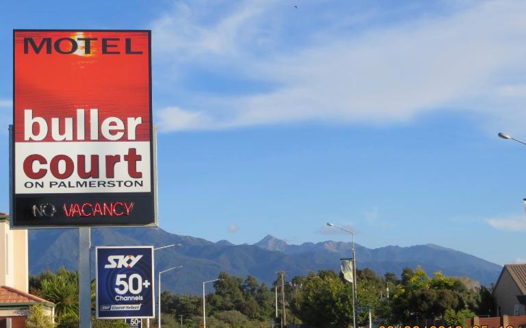 Buller Court on Palmerston - Bed and Breakfast Westport