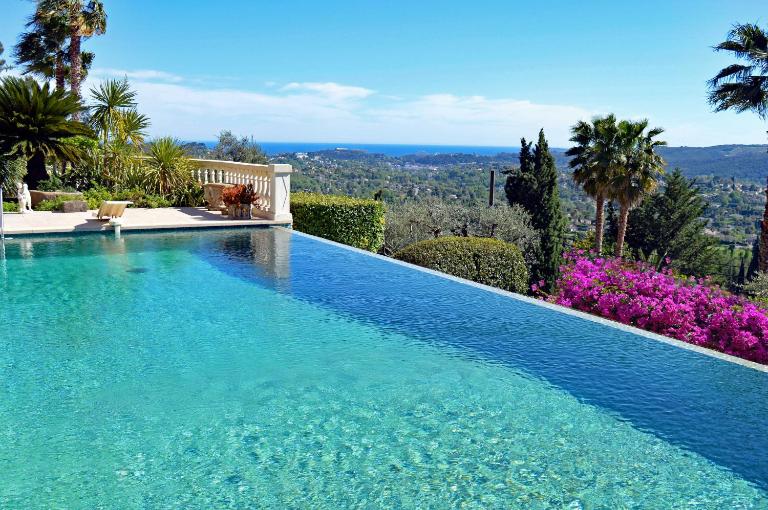 Luxury Pool Apartment at Villa Seburga - B&B Saint-Paul-de-Vence