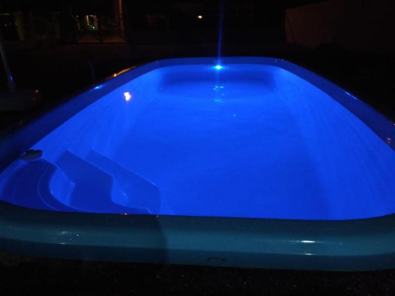 Casa ,piscina há 100 metros do mar ,24 pessoas - Ferienwohnung Capão da Canoa