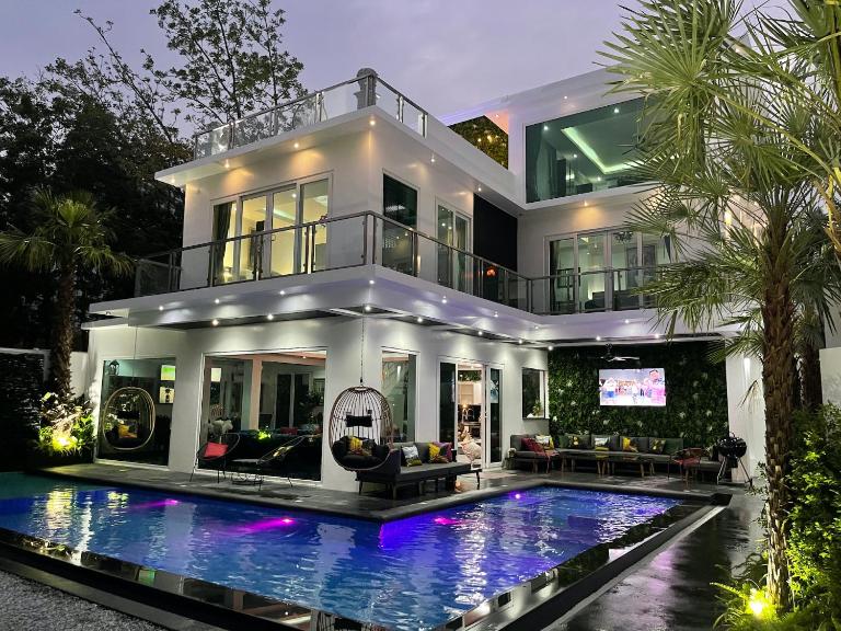 Premium Pool Villa Pattaya - B&B Jomtien