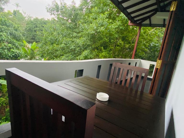 Sun White Villa - Bed and Breakfast Hikkaduwa
