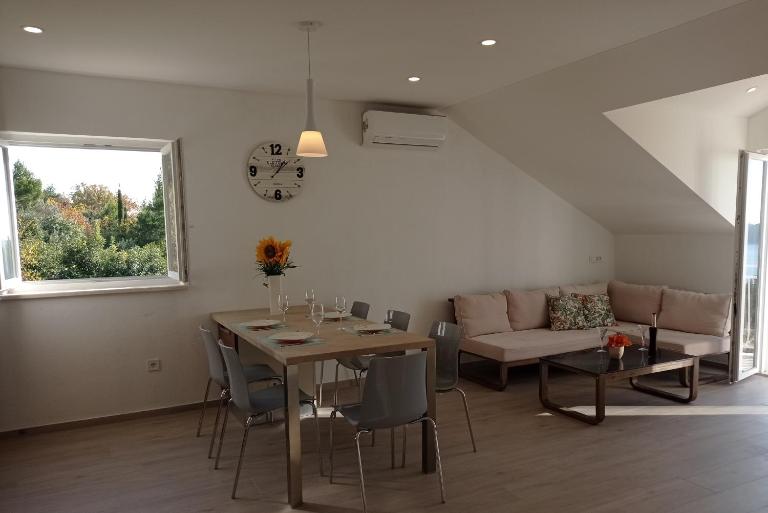 Apartment Lucija with sea view - B&B Dubrovnik