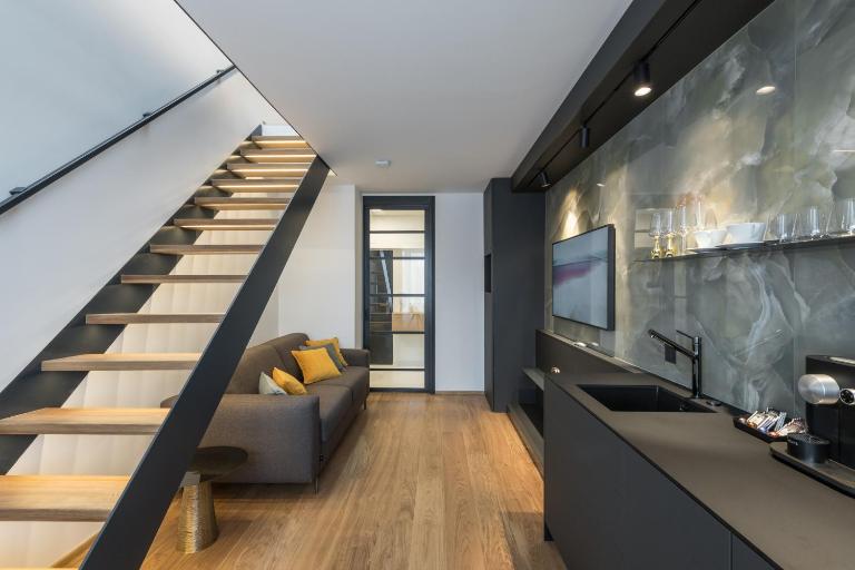 Fully renovated stylish duplex in a convenient location - B&B Prague