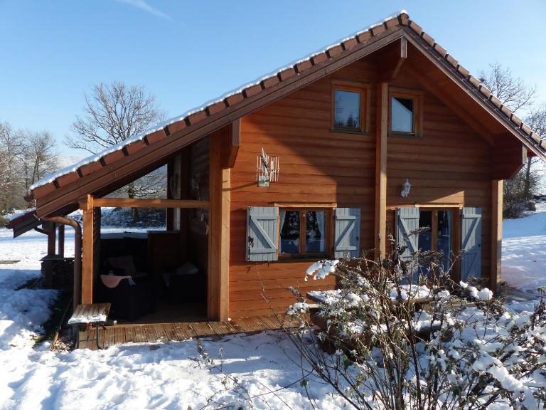 Chalet avec Jacuzzi et Piscine, déco soignée esprit cocooning - B&B Ramonchamp