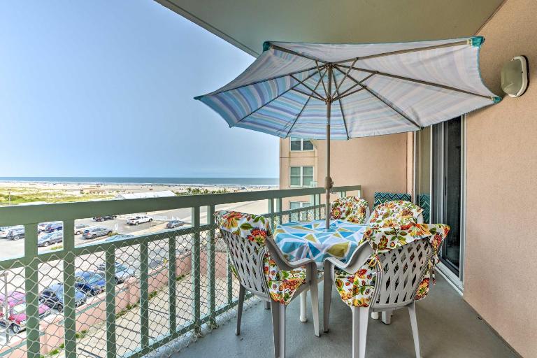 Private Beach! Oceanfront Wildwood Crest Retreat - B&B Wildwood Crest