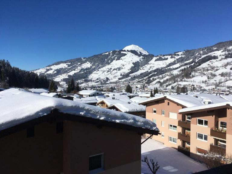 Appartement Panoramablick - B&B Brixen im Thale
