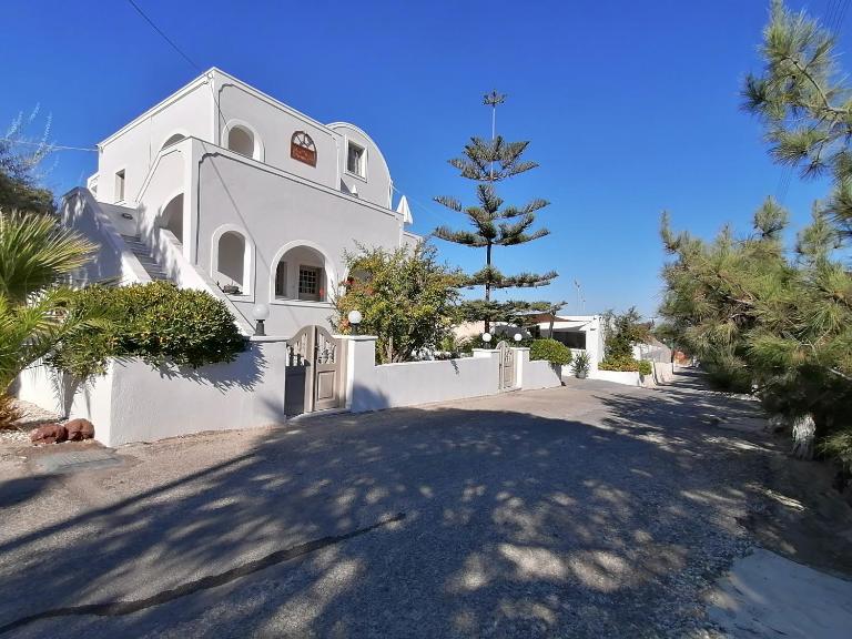 Niovi - B&B Firá