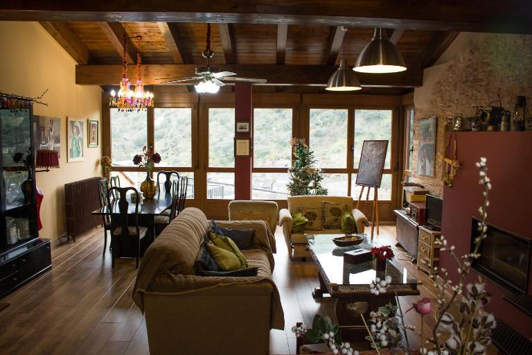 CASA CASTAÑÉ - B&B Puente de Domingo Flórez