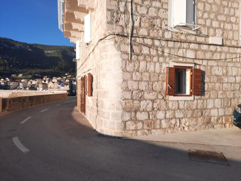 Apartments Beba- Apartment Lucica - B&B Komiža