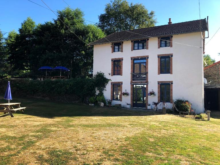 Moulin des Forges Gites, Camping et Glamping - B&B Moutier-Malcard