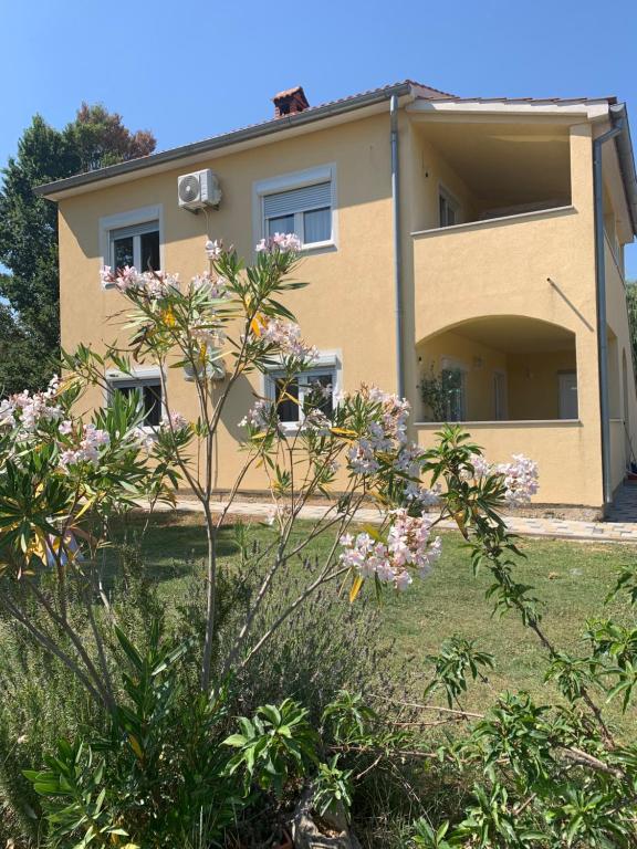 Apartment CReO Loborika - B&B Marčana
