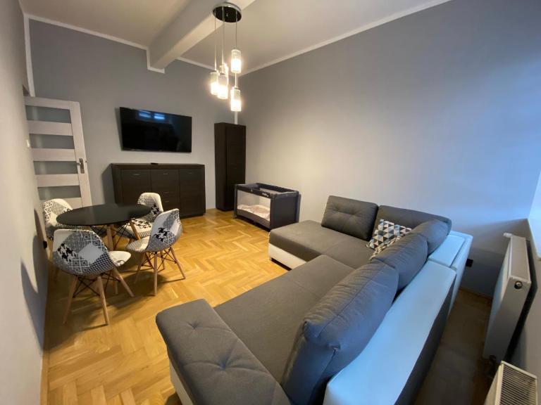 Apartament F21 Deluxe w Bielawie - Widok na Góry Sowie - Chambres d'hôtes Bielawa