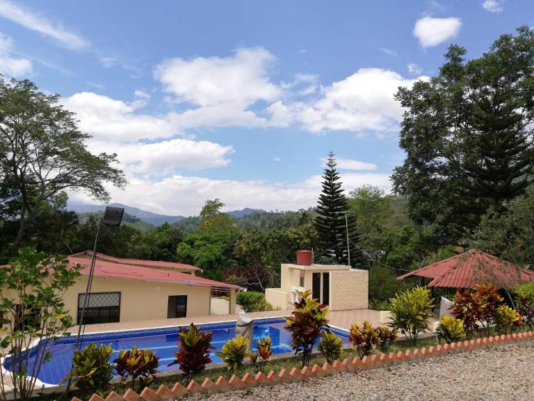 Hacienda el Paraiso Villeta - Bed and Breakfast Villeta