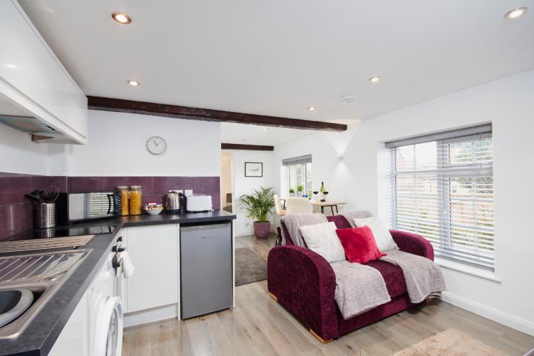 Gateway Mews - Self Check-In, Self-Catering Apartments Near EMA - Chambres d'hôtes Kegworth