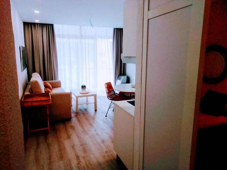VV Canteras Palm Beach "by henrypole home" - Bed and Breakfast Las Palmas de Gran Canaria