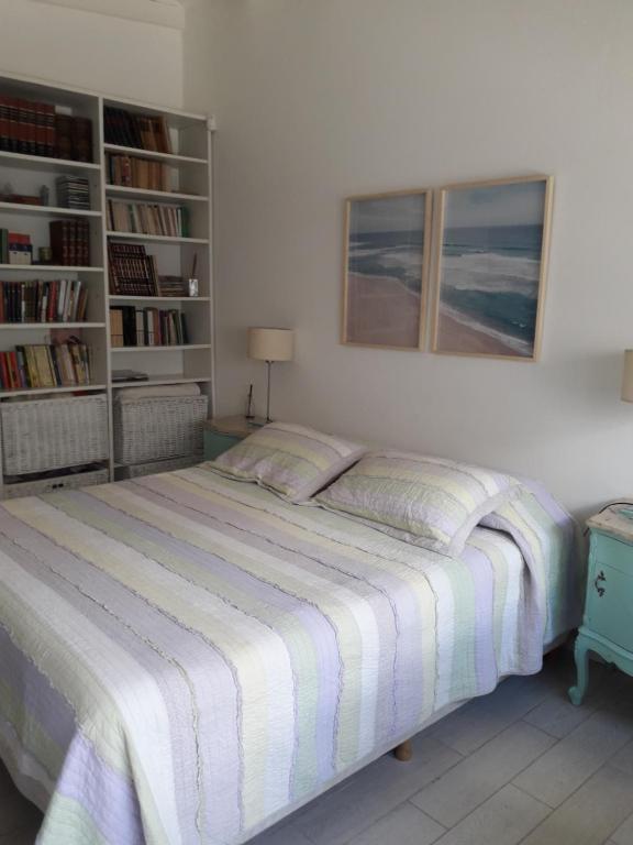La biblioteca - B&B Olavarría