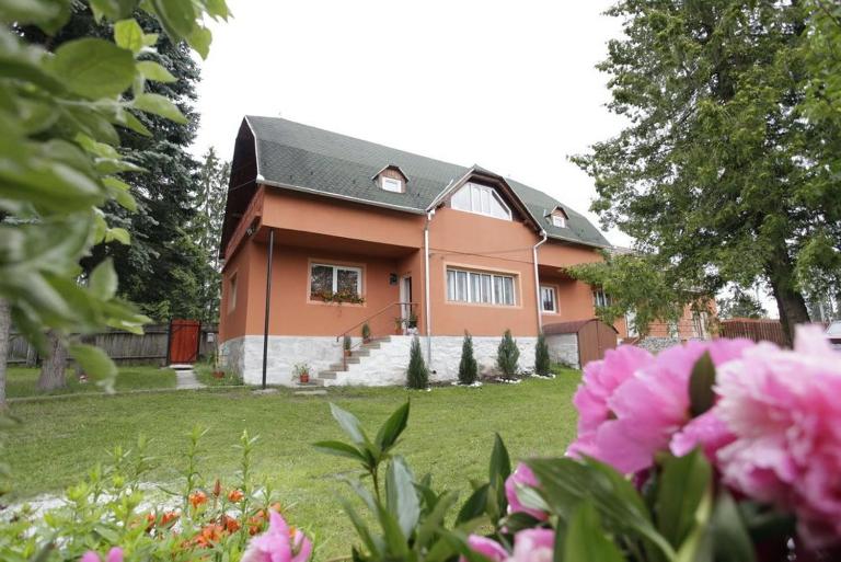 Csermely Panzio - B&B Izvoru Mureșului