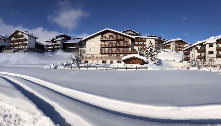 Ferienwohnungen am Matinesweg - B&B Serfaus