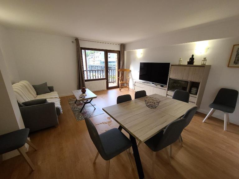 Dúplex a la Massana a 25 metres del telecabina de pal 612 - B&B La Massana