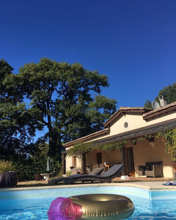 Gite De Merugat - Ferienwohnung Valeilles