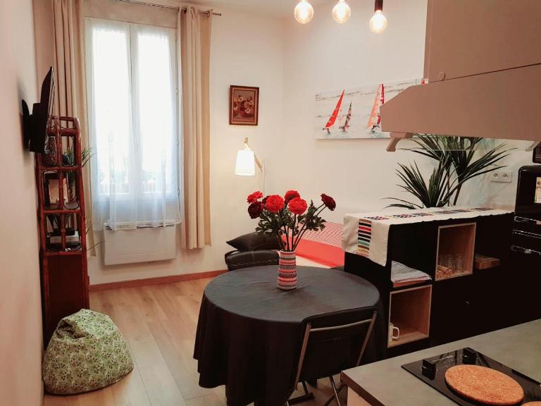 Wonderful heart of Nice, AC, 15" sea - Ferienwohnung Nizza