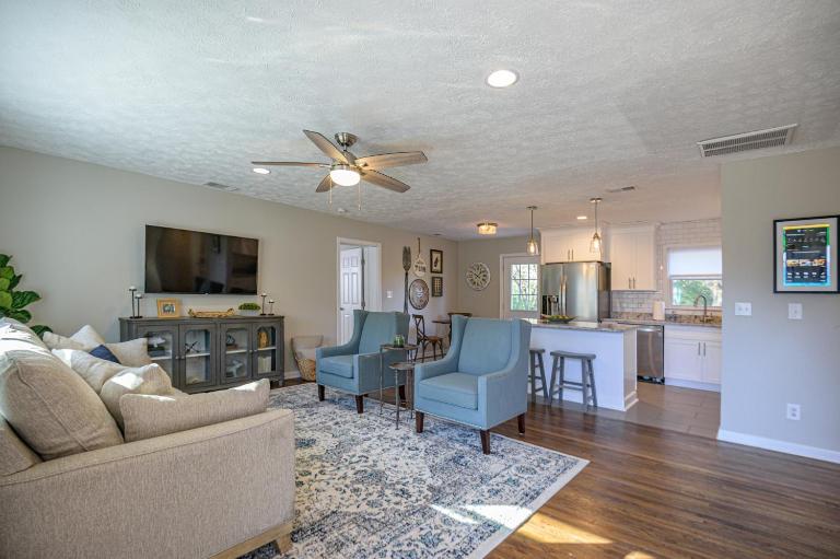 Ranch Style Home & Plenty Of BKYD Space Near KSU - Ferienwohnung Marietta