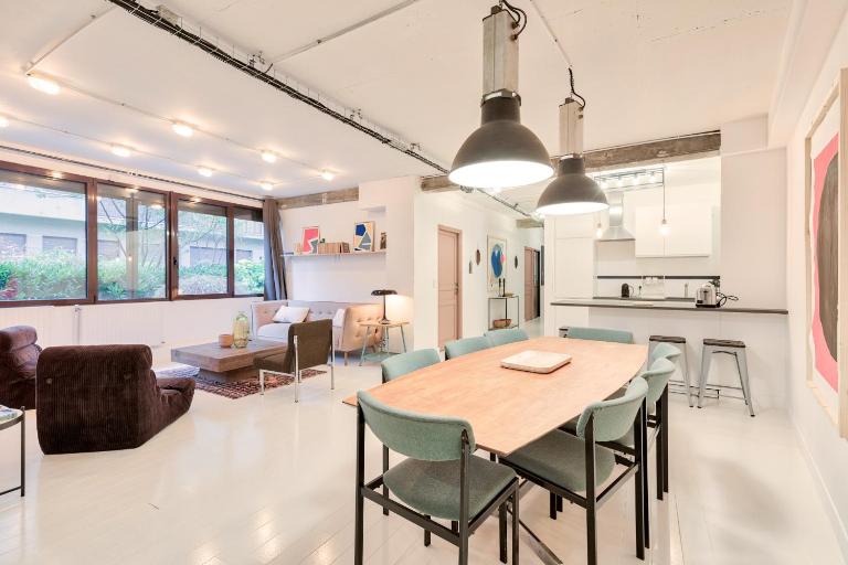 Artist and Design Loft - 10 Guests - 5 Min From Metro - Chambres d'hôtes Paris