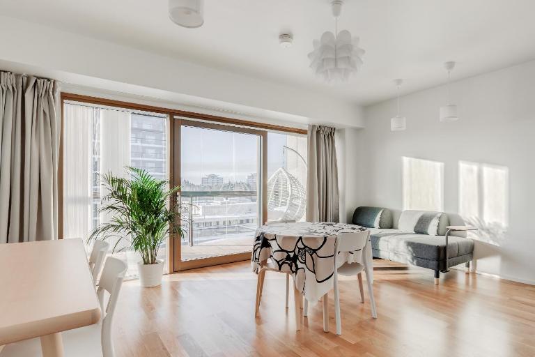 Tapiola Oak Apartment - B&B Espoo