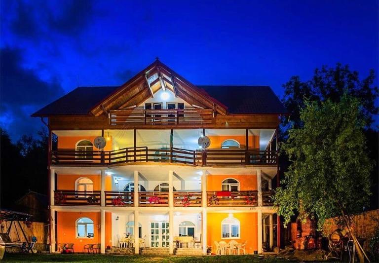 Casa Cristalina&Dumi - B&B Albac