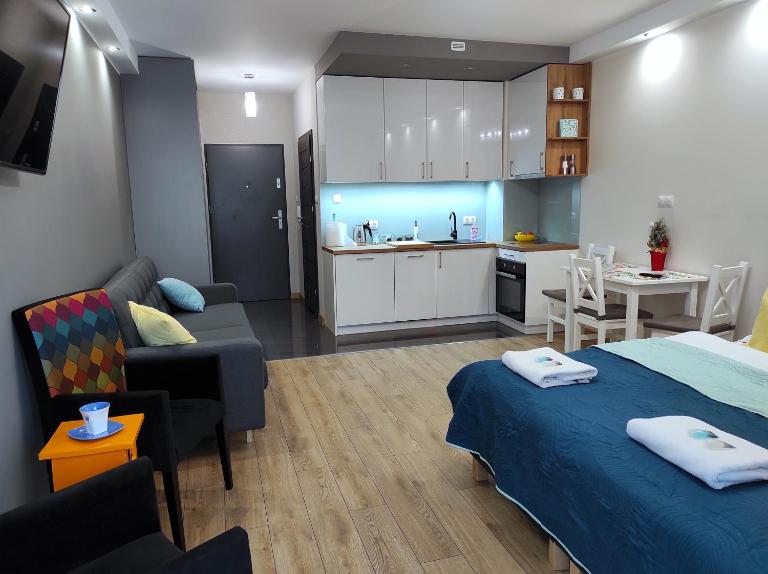 Apartament Kiliński - Apartamentylove, Prywatny Garaż, Centrum, Self Check - in, F-VAT - Ferienwohnung Łódź