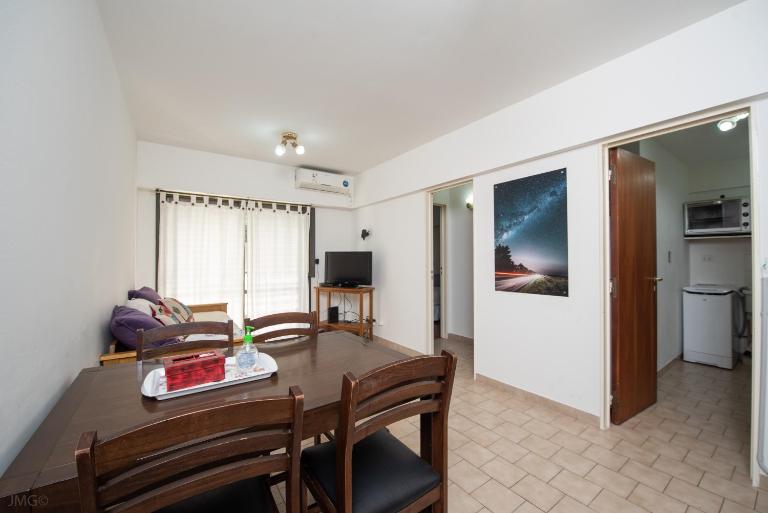 Apartamento Micro Centro para 4 con cochera - B&B Bahía Blanca